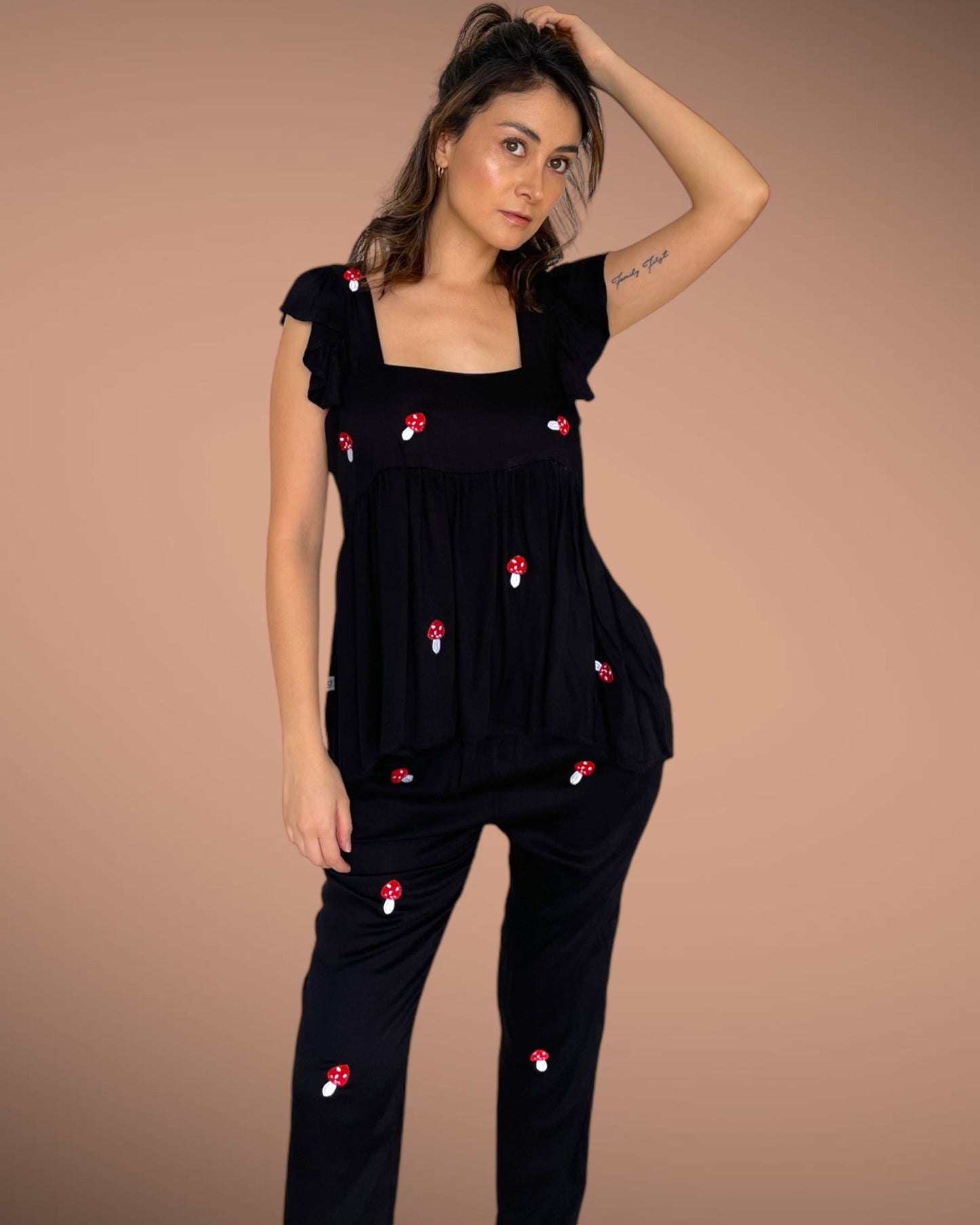 SET PJ HONGUITOS PANTALON + BLUSA ARANDELA