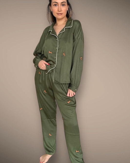 SET PJ PANTALON + CAMISA SALCHICHA VERDE OLIVA